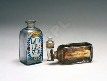 picture of laudanum bottles